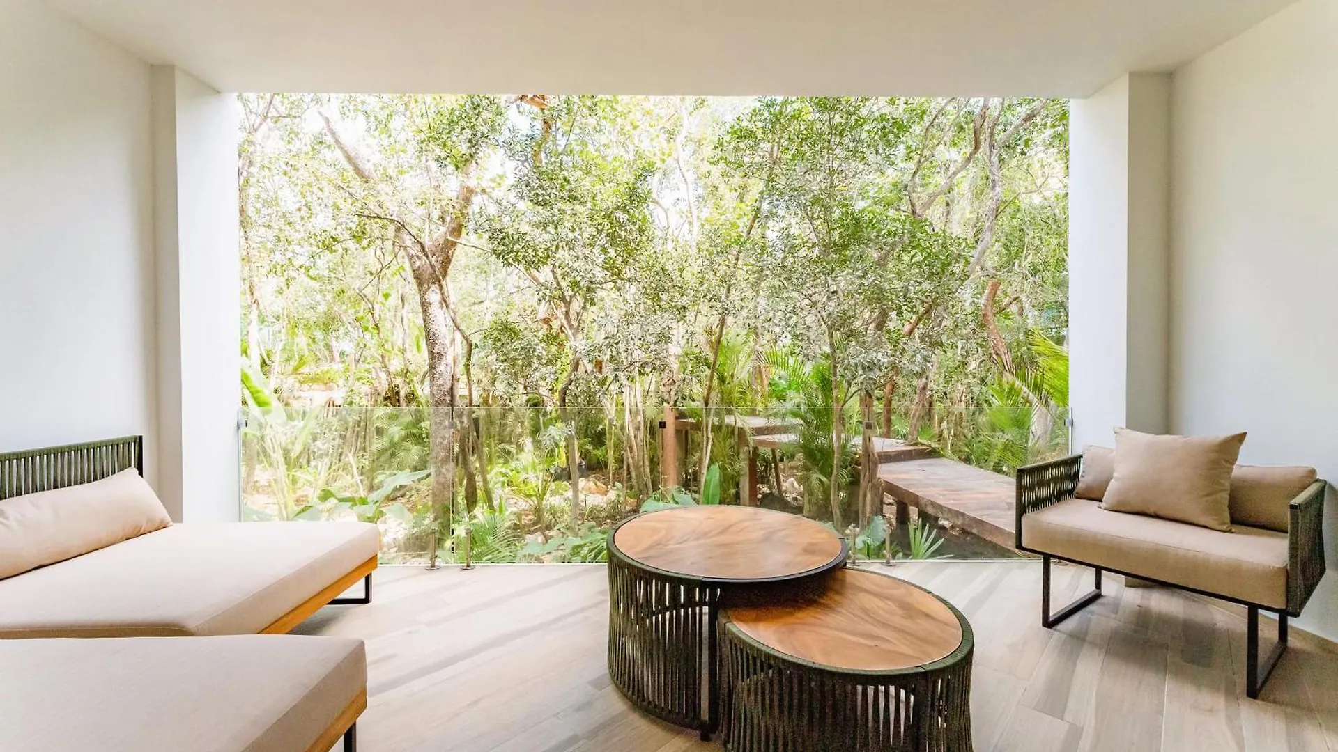Anana Yaaxlum 105 S Apartment Tulum